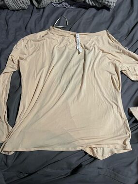 lululemon athletica Lightweight Long Sleeve Top in Soft Cream size 10